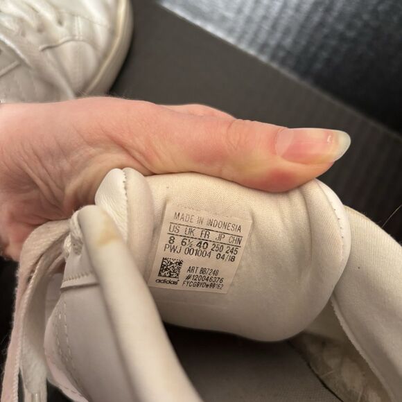 Women’s White Adidas Superstar Sneakers Size 8 - Picture 11 of 11